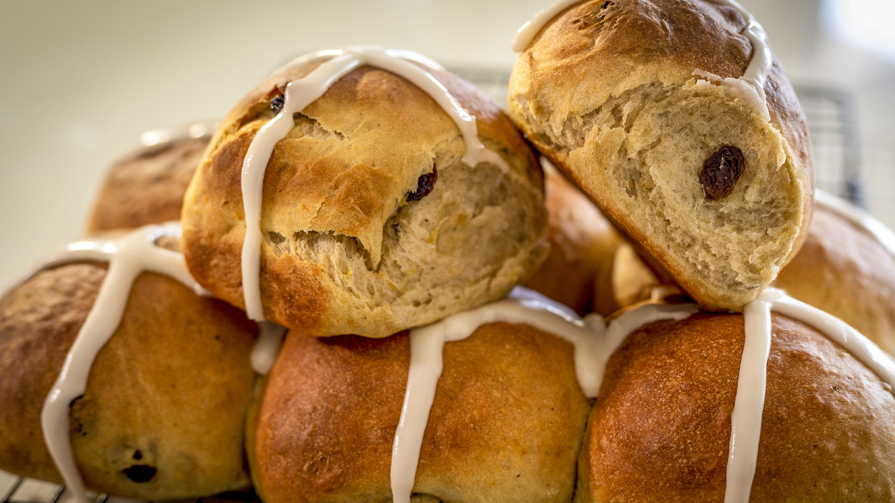 Vegan Hot Cross buns